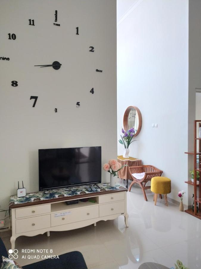 Alysahouse - 2 Bedrooms, Dekat Jtp3 บาตู ภายนอก รูปภาพ